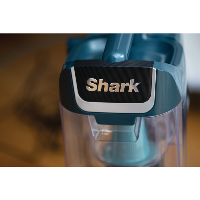 Shark LA791UKT Vacuum with Advanced Cleaning Features